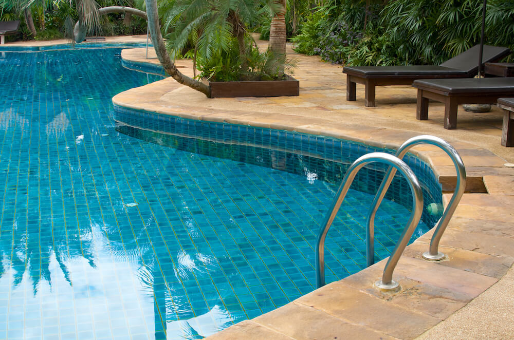 Does home insurance cover a pool?